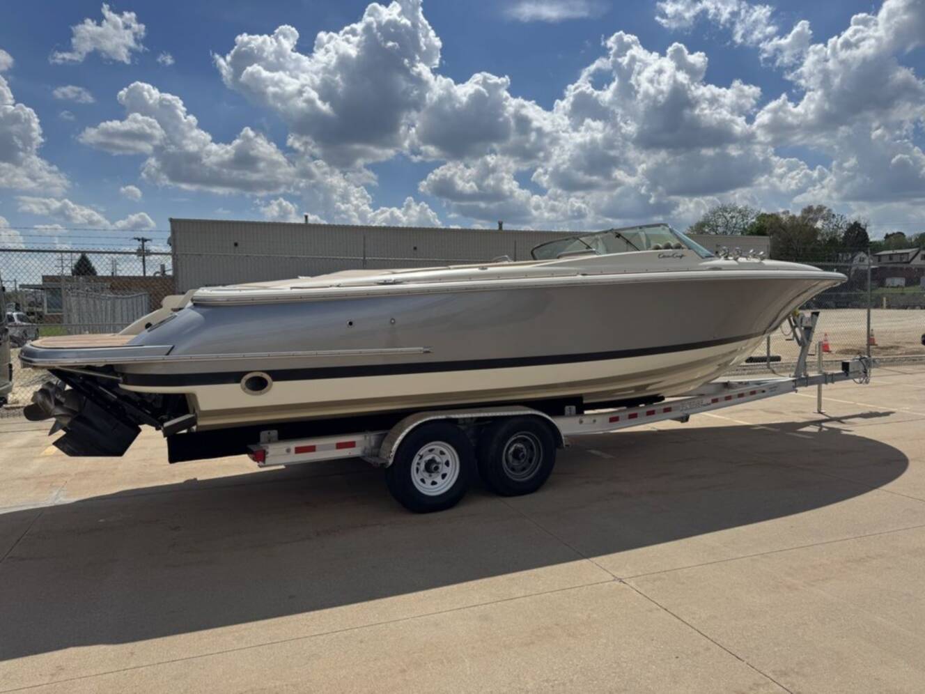 A photo of this 2012 Chris-Craft Launch 28
