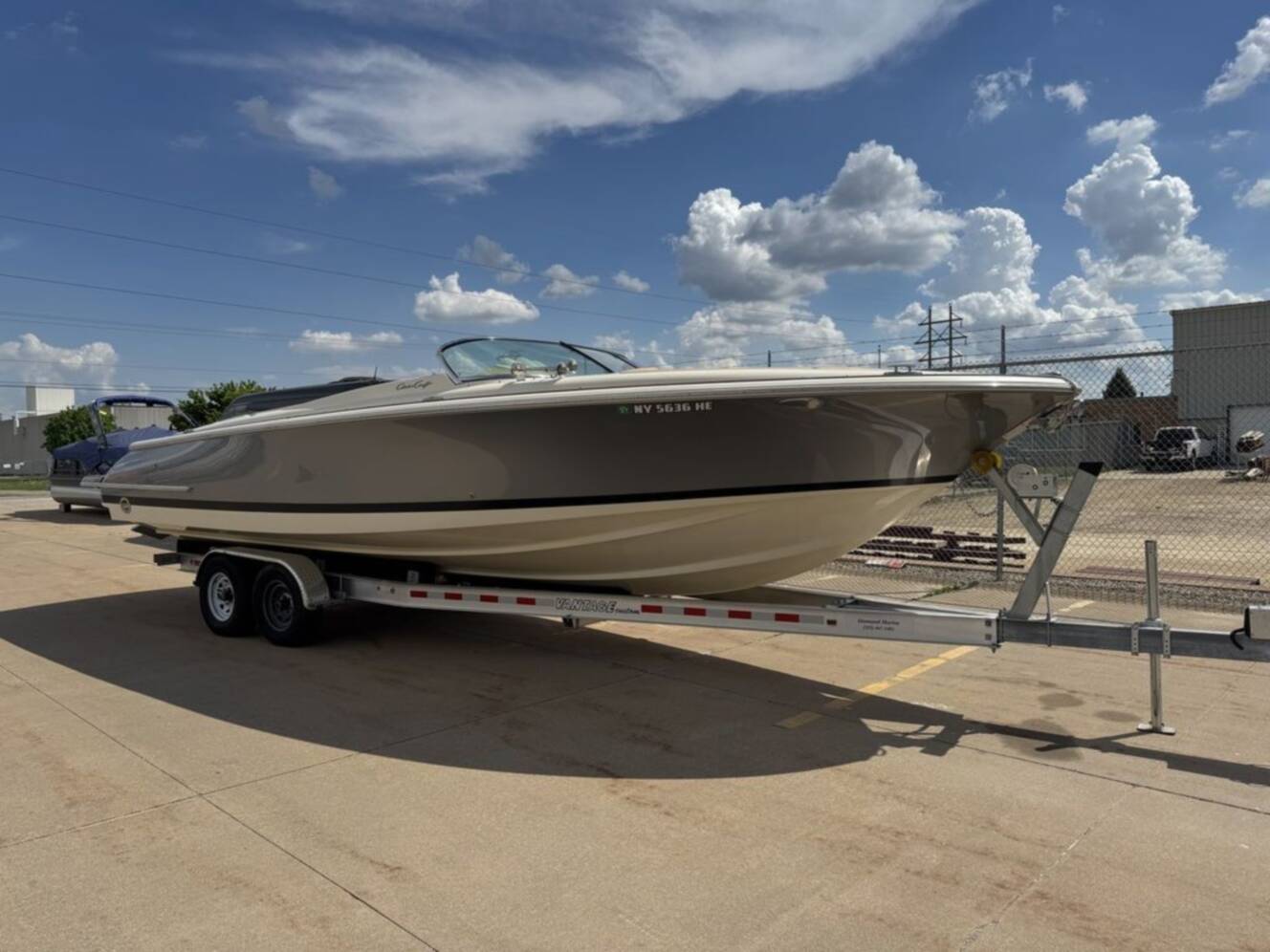 A photo of this 2012 Chris-Craft Launch 28