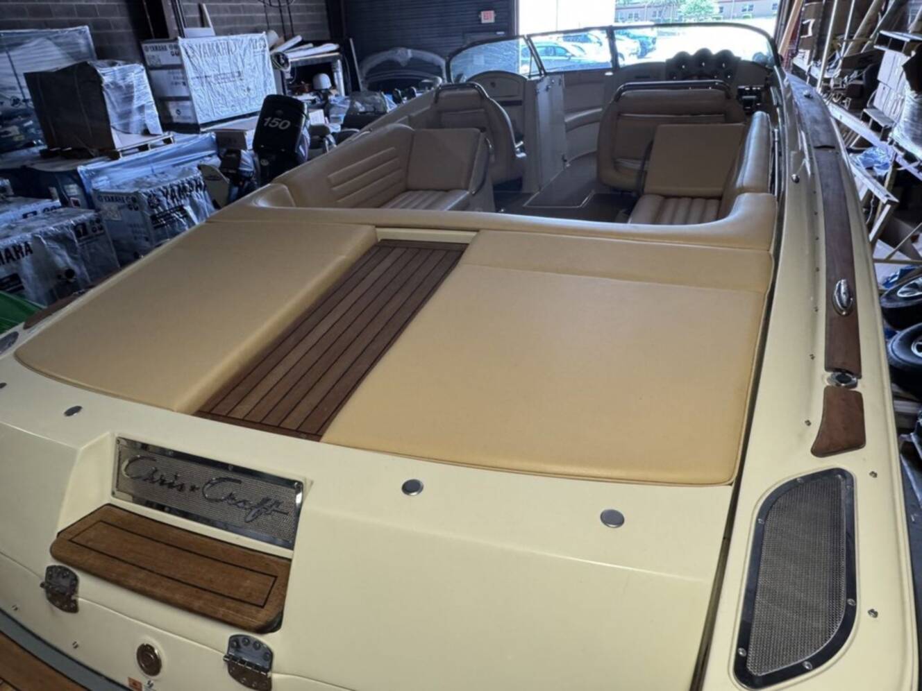 A photo of this 2012 Chris-Craft Launch 28