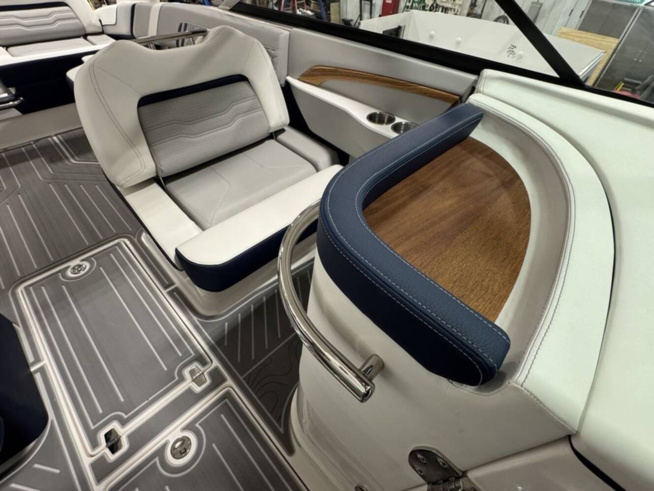 A photo of this 2026 Regal LS9