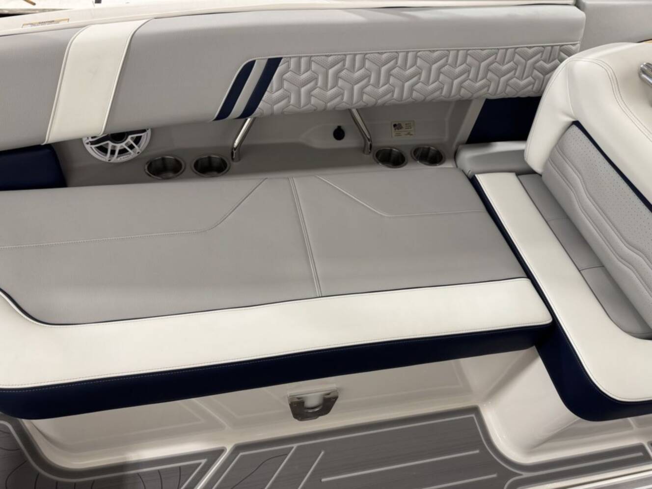 A photo of this 2026 Regal LS9