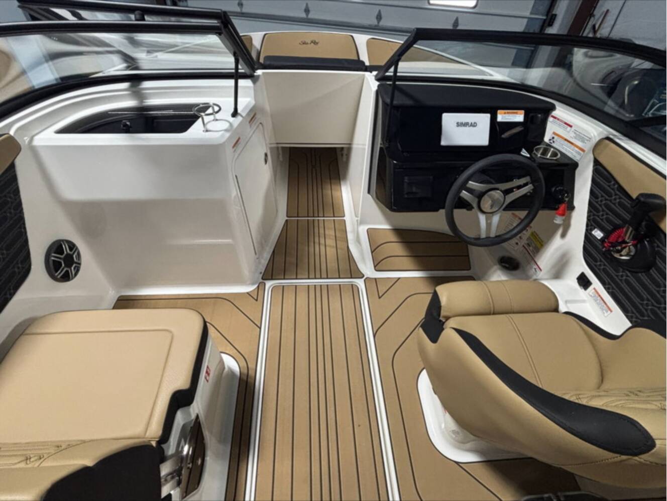 A photo of this 2026 Sea Ray 210 SPX