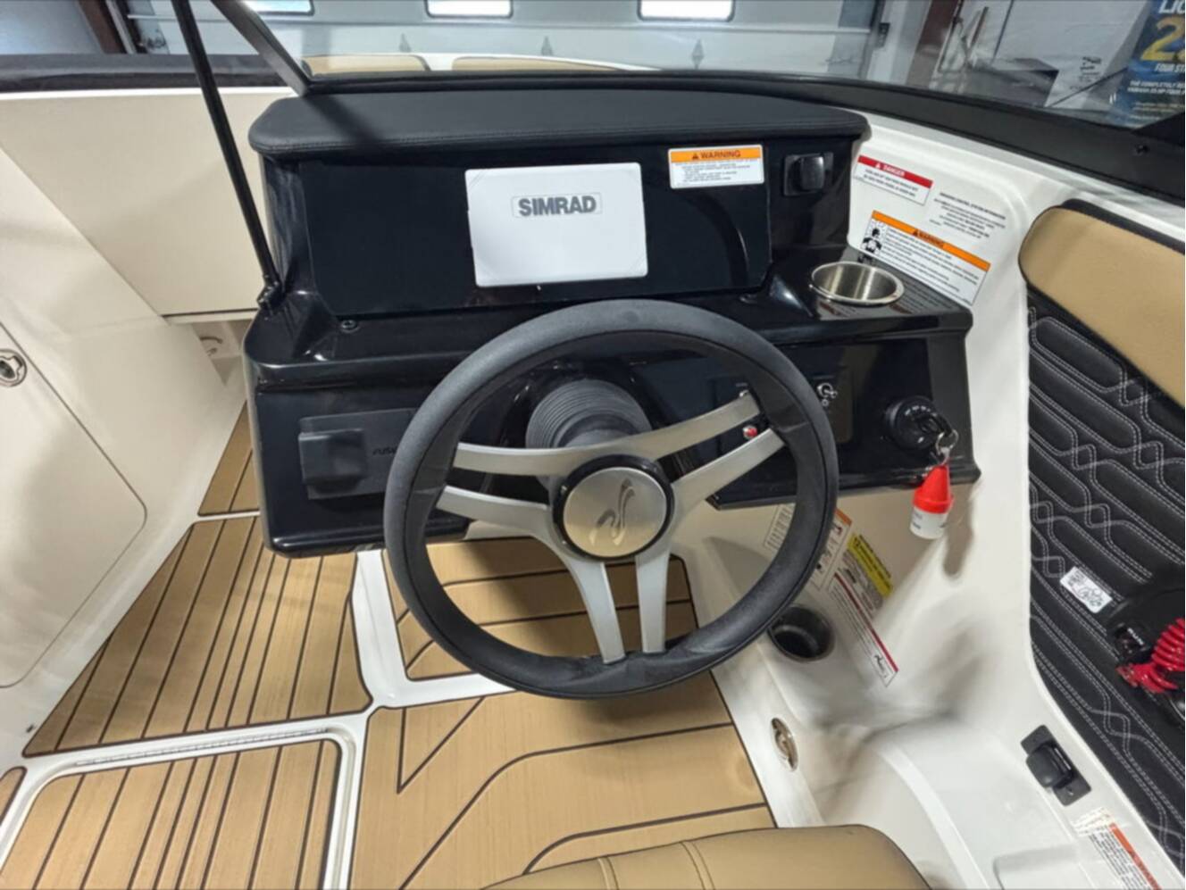 A photo of this 2026 Sea Ray 210 SPX