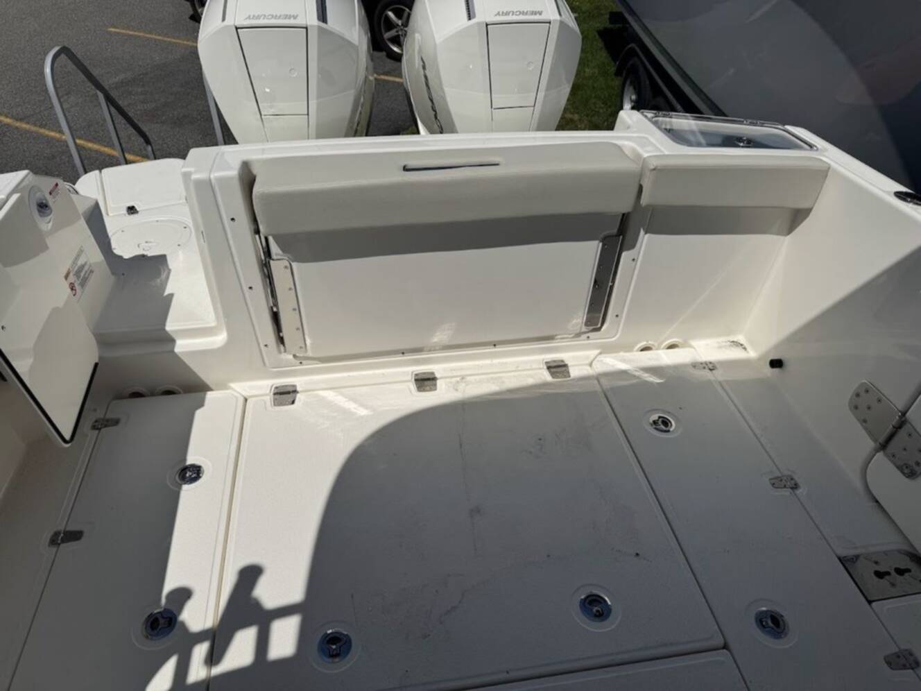 A photo of this 2026 Boston Whaler 280 Vantage