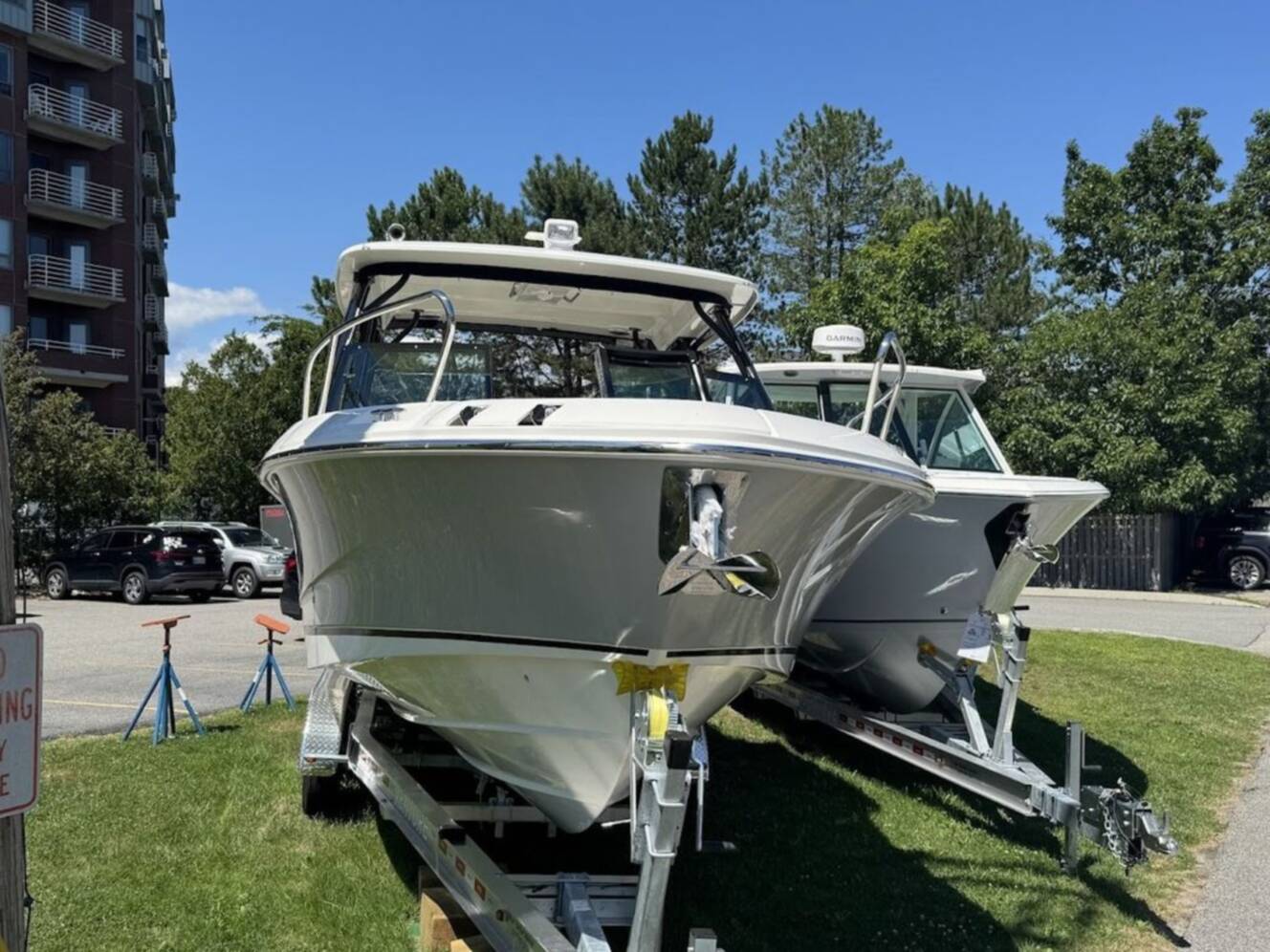 A photo of this 2026 Boston Whaler 280 Vantage