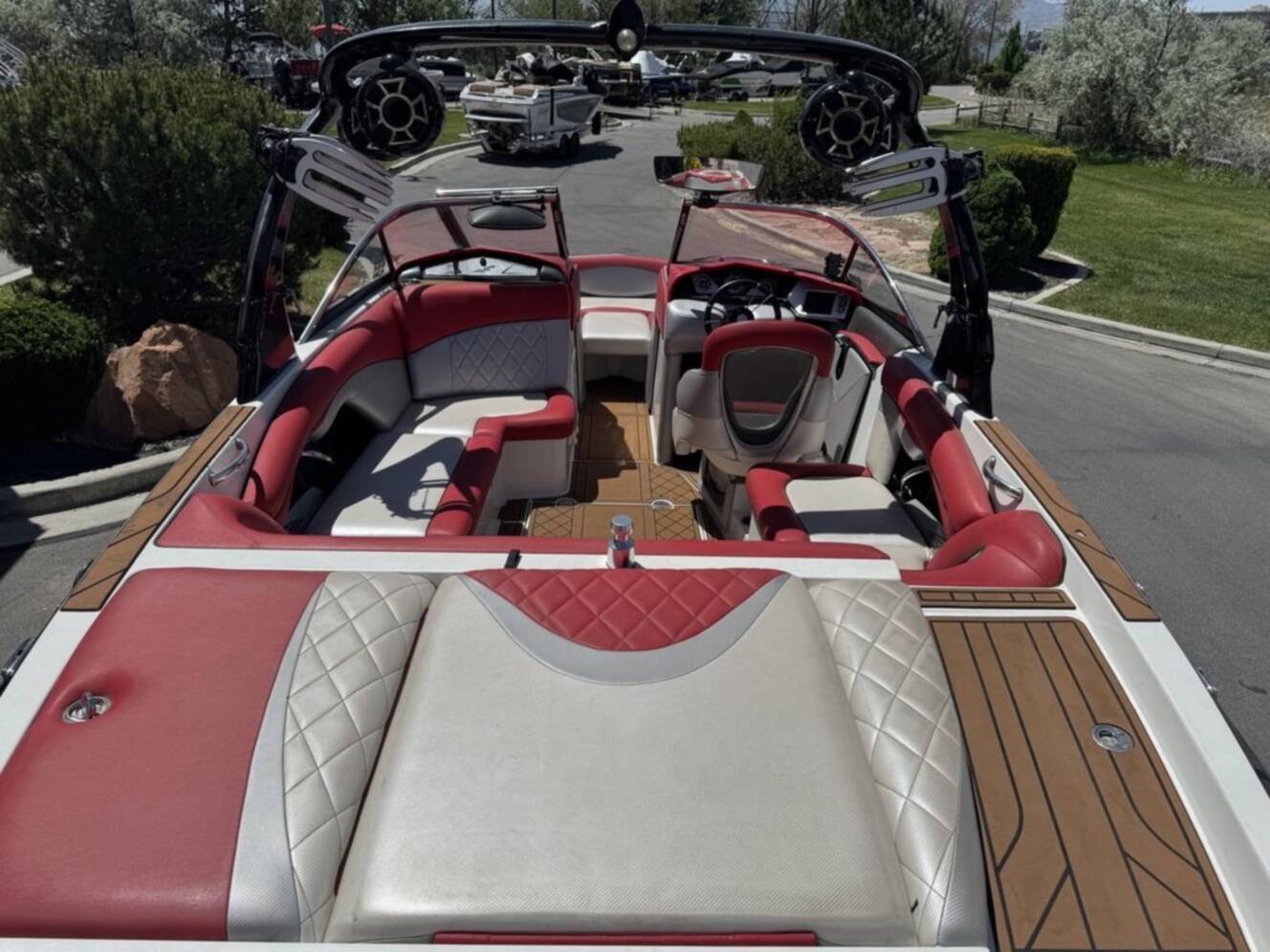 A photo of this 2010 Tige RZ2