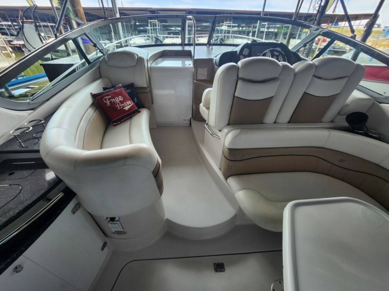 A photo of this 2007 Four Winns 358 Vista