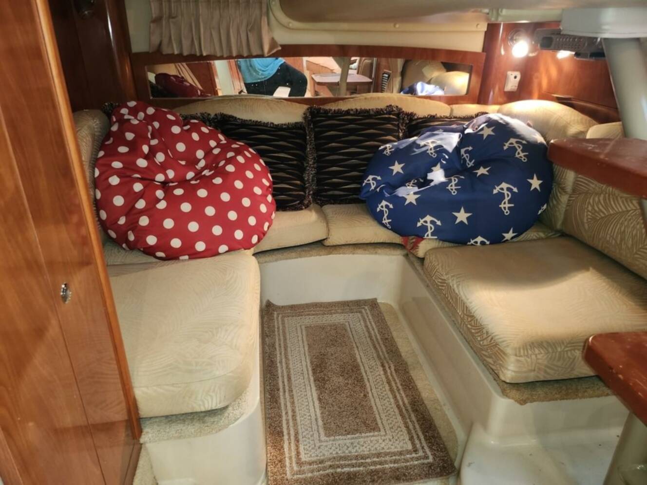 A photo of this 2007 Four Winns 358 Vista