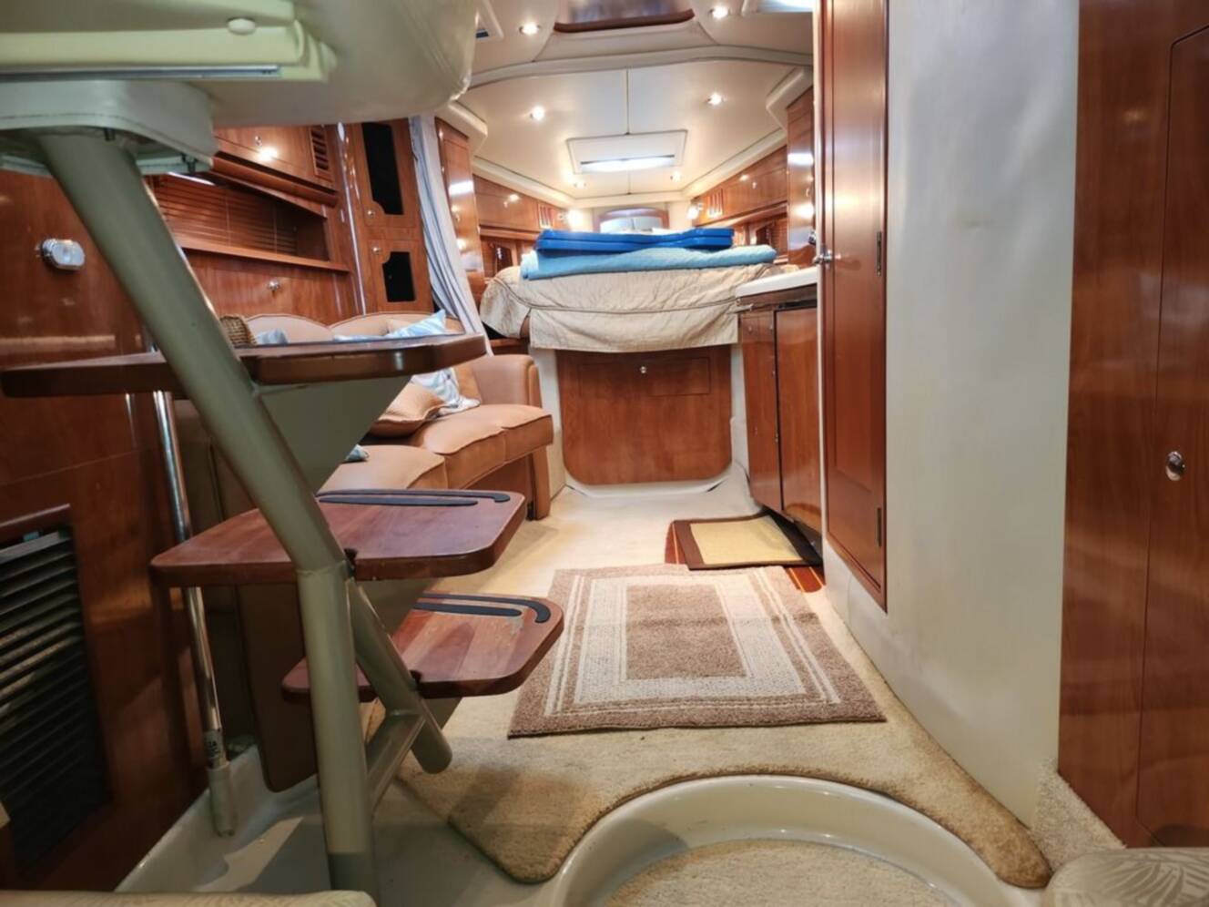 A photo of this 2007 Four Winns 358 Vista