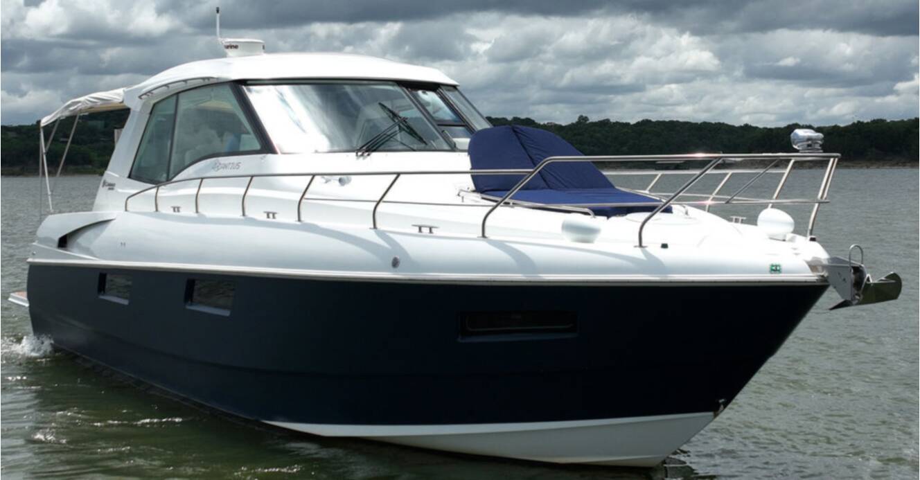 A photo of this 2011 Cruisers Yachts 48 Cantius