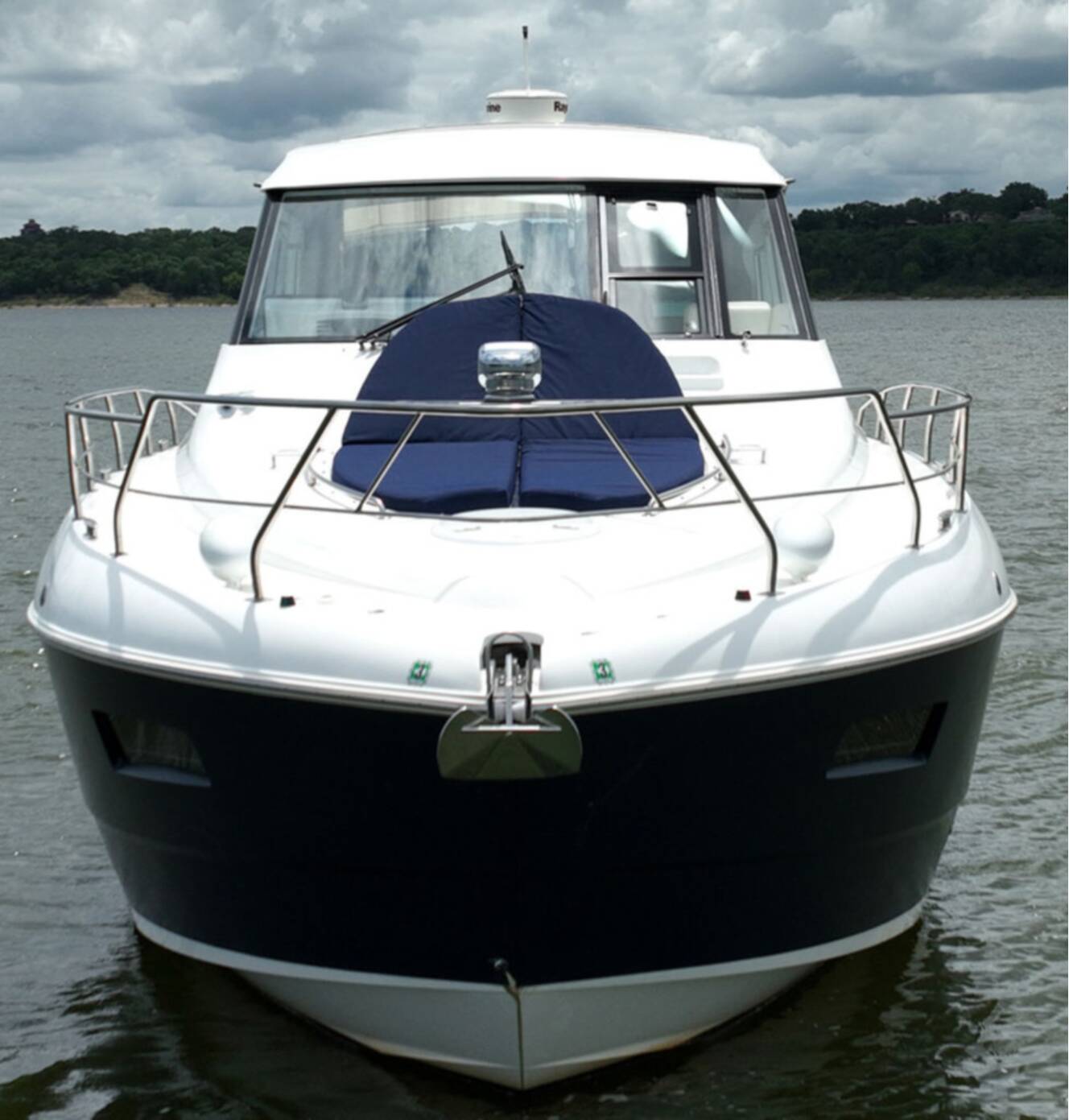 A photo of this 2011 Cruisers Yachts 48 Cantius