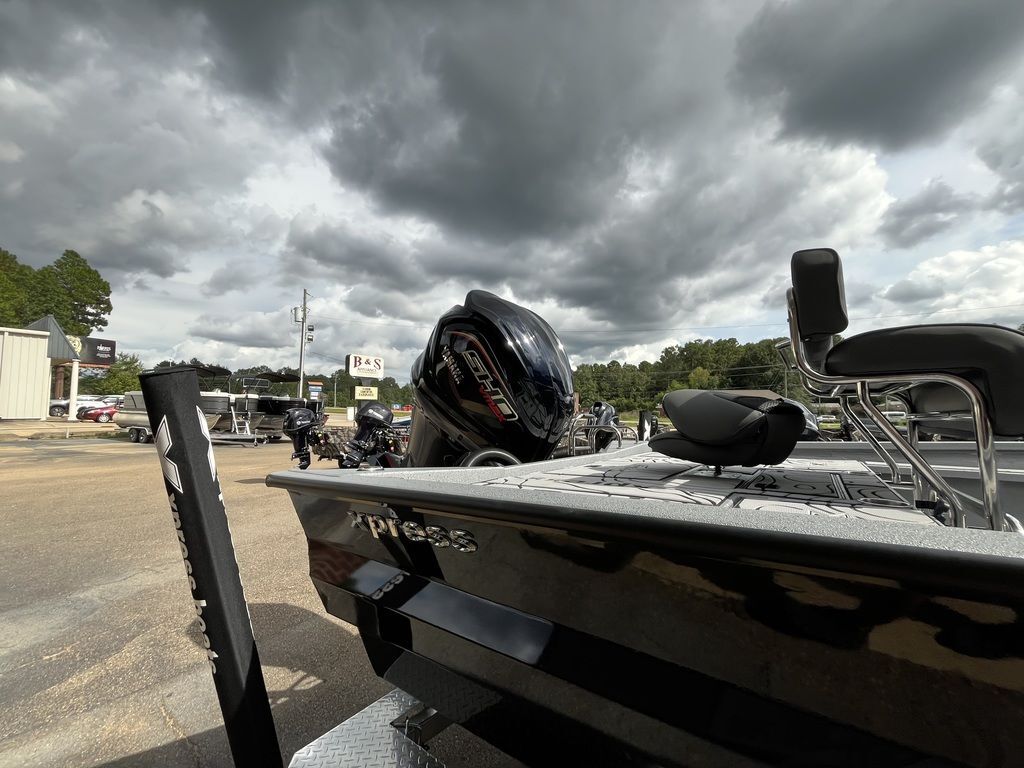New 2026 Xpress Boats X23B For Sale in Hattiesburg, MS