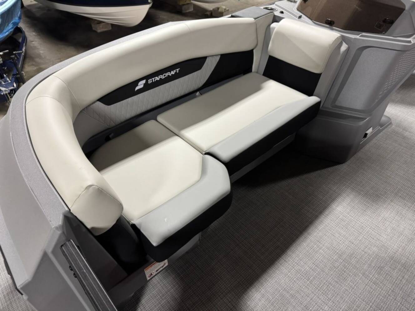 A photo of this 2026 Starcraft Marine VX 22 R DH