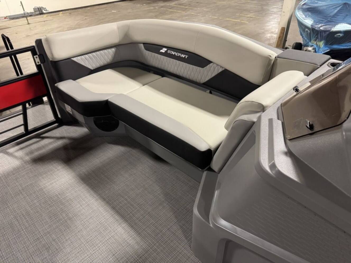 A photo of this 2026 Starcraft Marine VX 22 R DH
