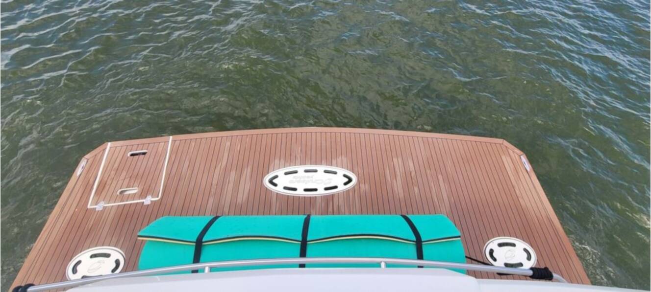 A photo of this 2011 Cruisers Yachts 48 Cantius