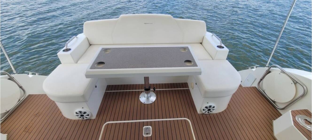 A photo of this 2011 Cruisers Yachts 48 Cantius