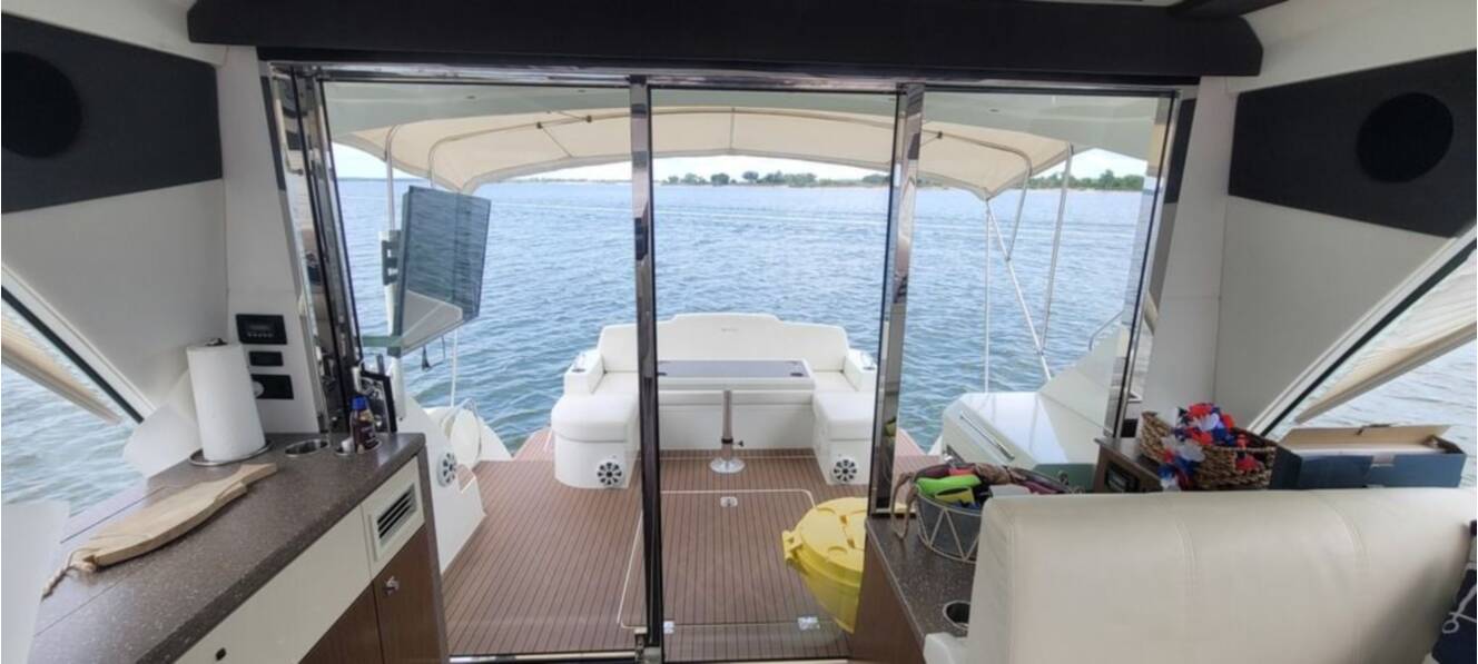 A photo of this 2011 Cruisers Yachts 48 Cantius