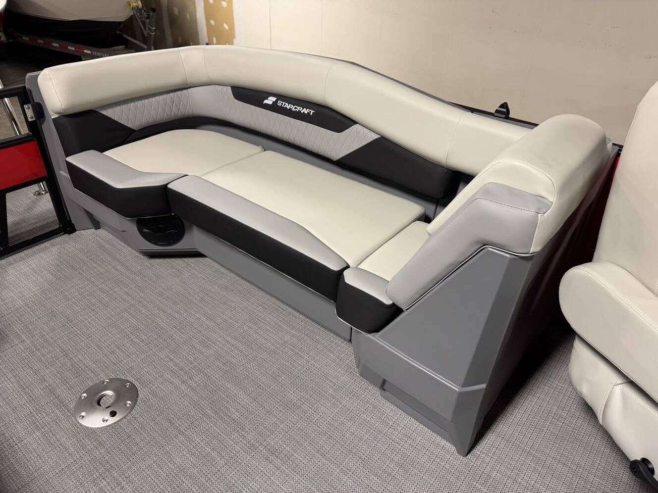 A photo of this 2026 Starcraft Marine VX 22 R DH