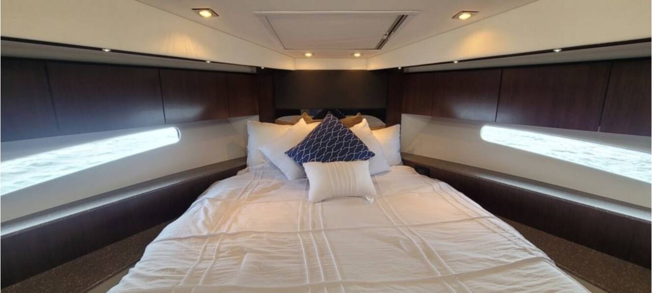 A photo of this 2011 Cruisers Yachts 48 Cantius