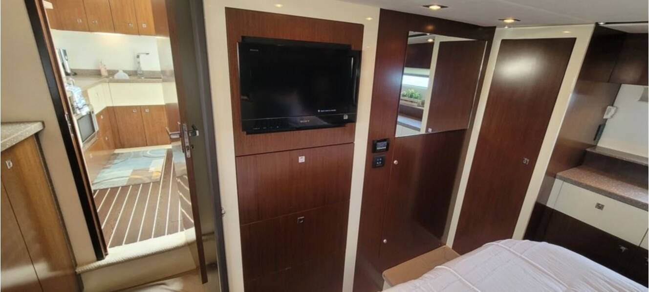 A photo of this 2011 Cruisers Yachts 48 Cantius