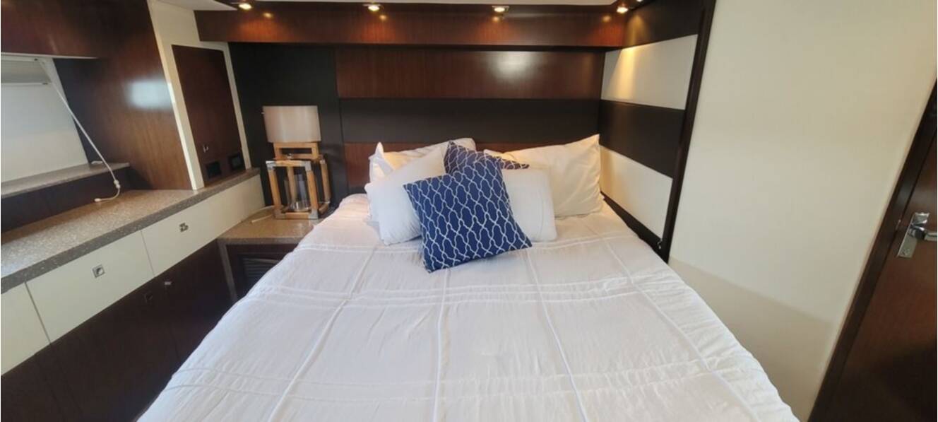 A photo of this 2011 Cruisers Yachts 48 Cantius