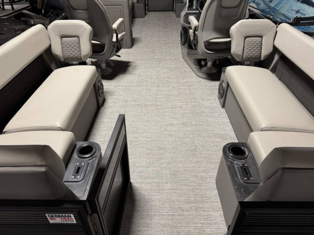 A photo of this 2023 Qwest Pontoons 8524 M-Class RLS Triple Tube RTZ