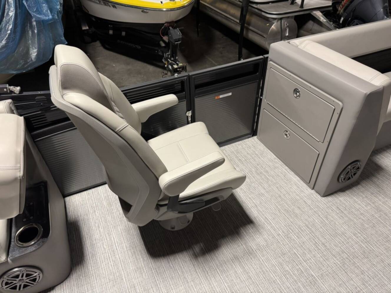 A photo of this 2023 Qwest Pontoons 8524 M-Class RLS Triple Tube RTZ