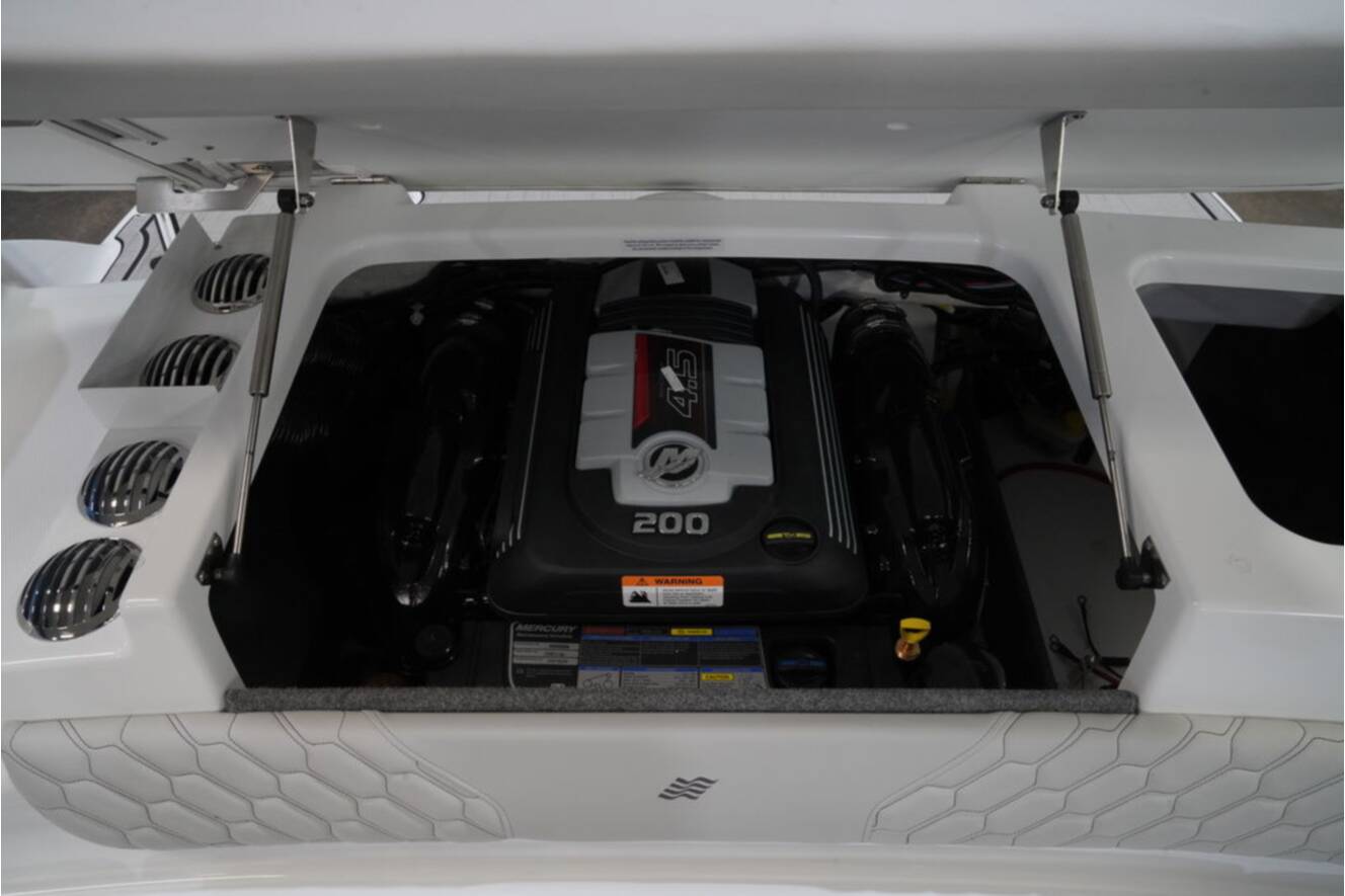 A photo of this 2026 Four Winns H1 Freedom