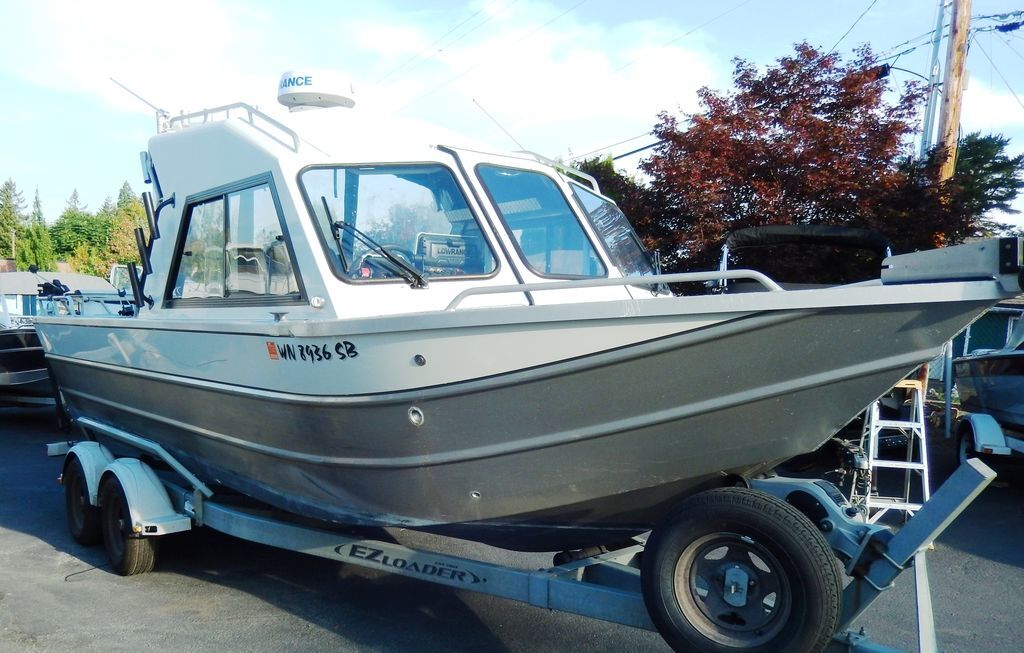 2014 Thunder Jet Luxor Offshore in portland OR