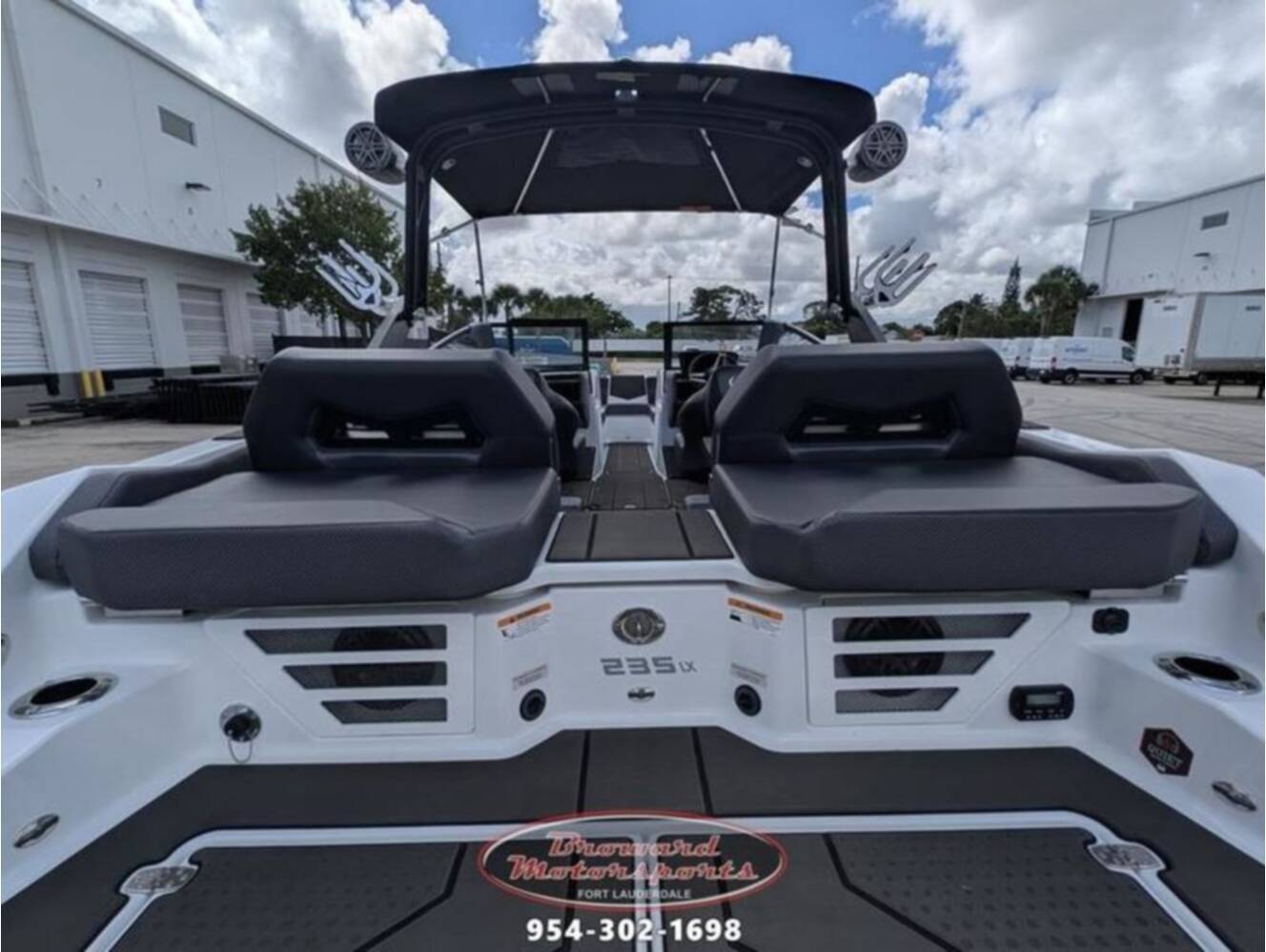 A photo of this 2026 Scarab SB235 LX WAKE