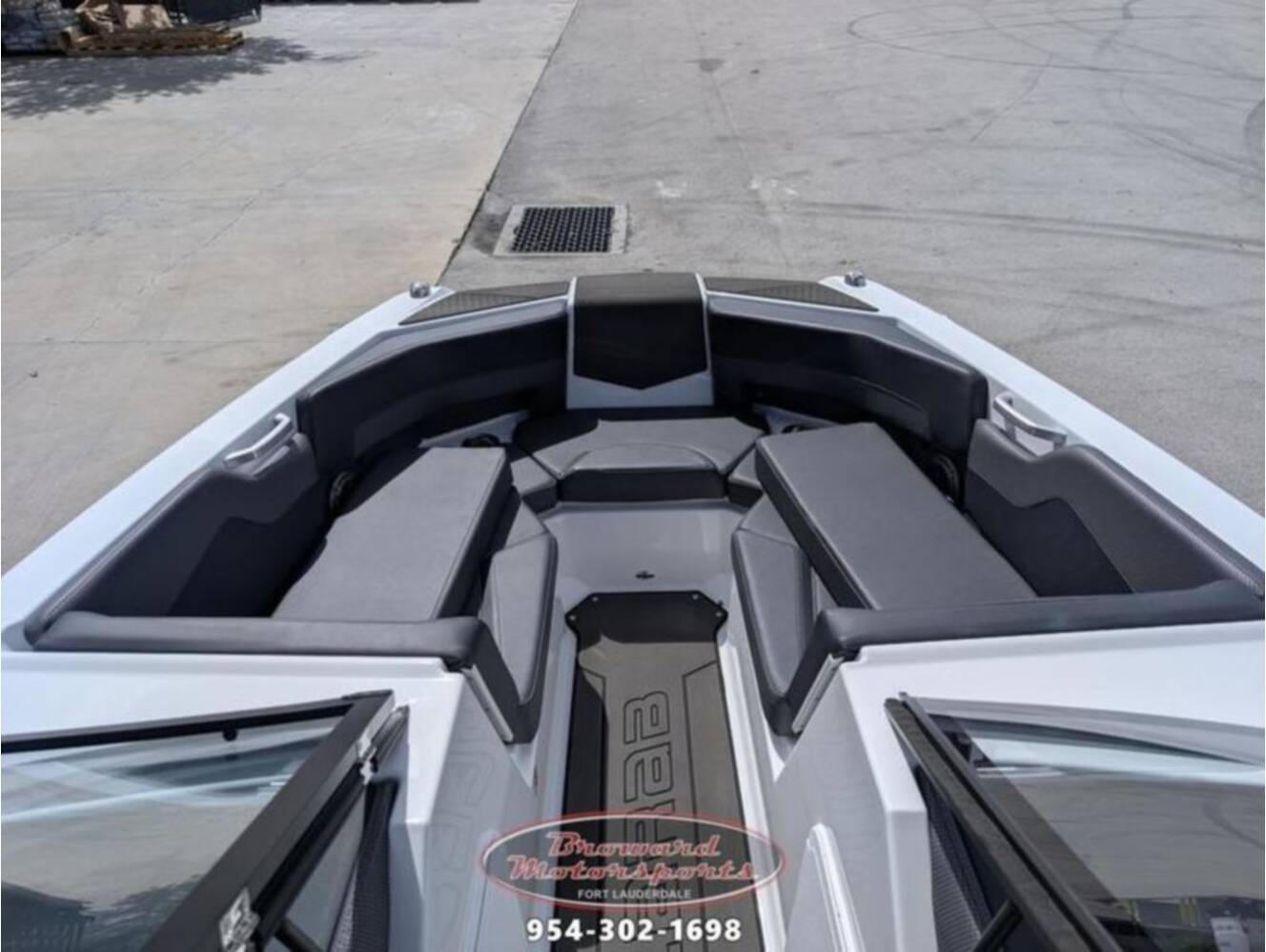 A photo of this 2026 Scarab SB235 LX WAKE
