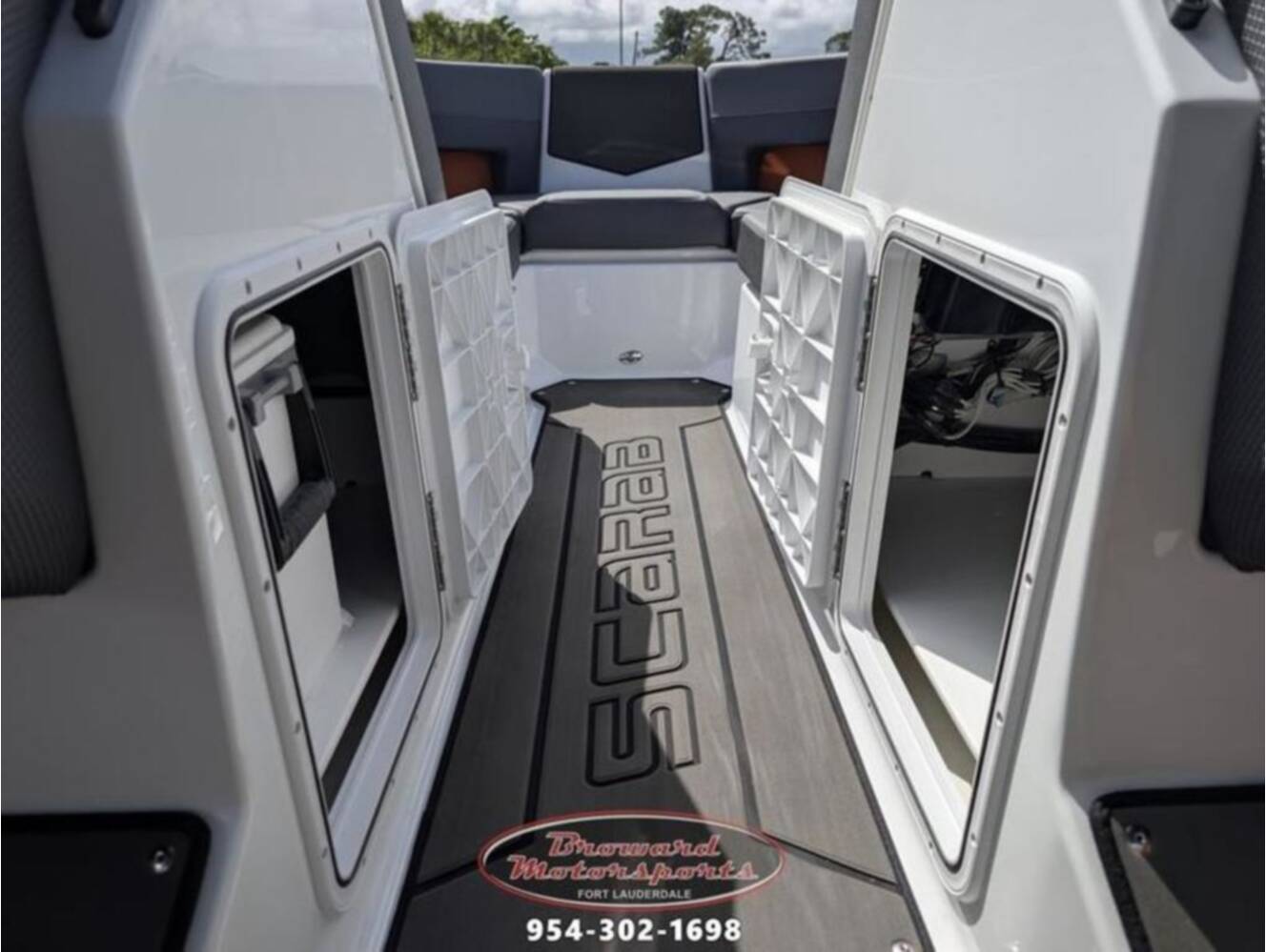 A photo of this 2026 Scarab 235 LX Wake