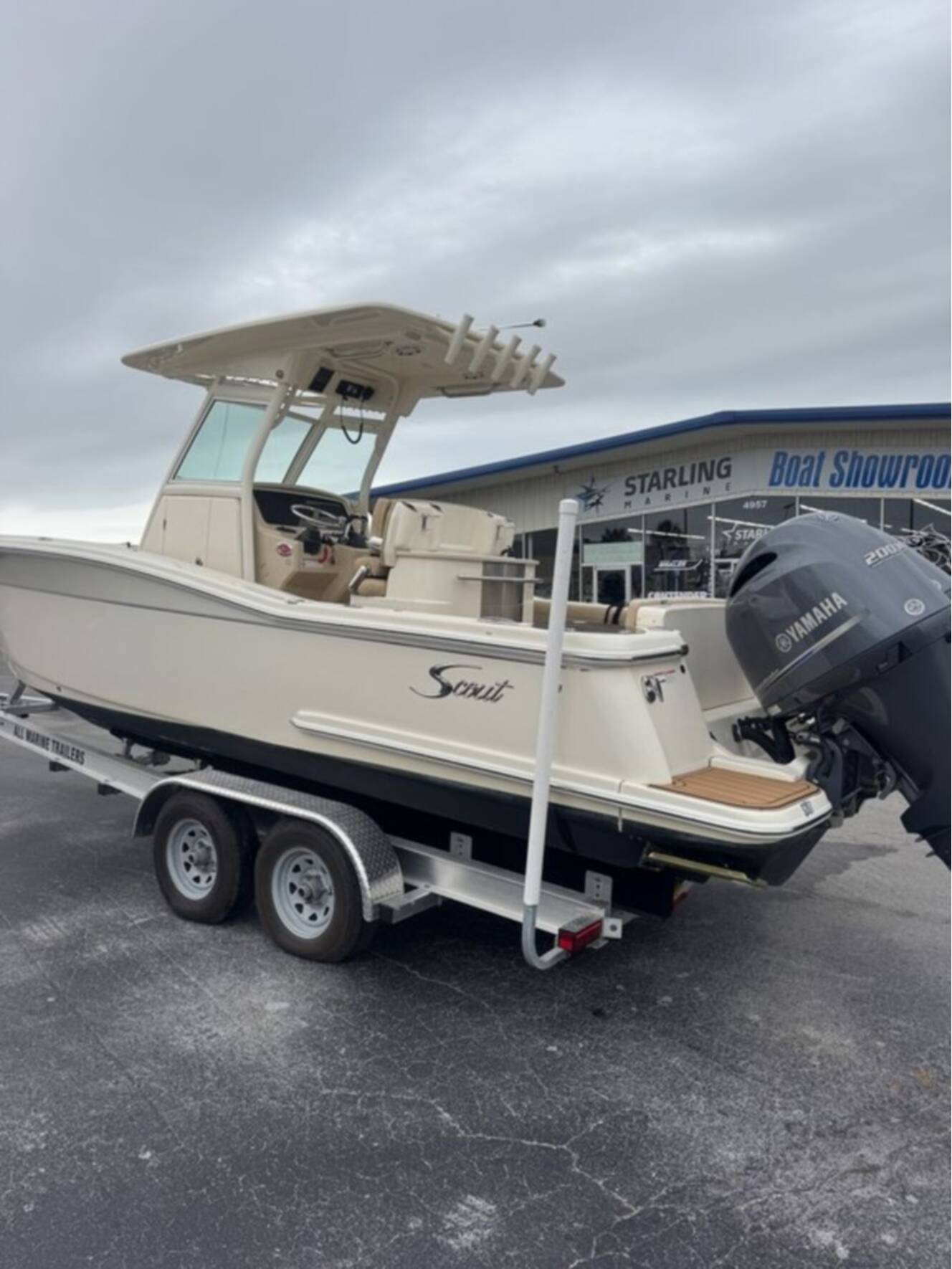 A photo of this 2018 Scout Boats 275 LXF