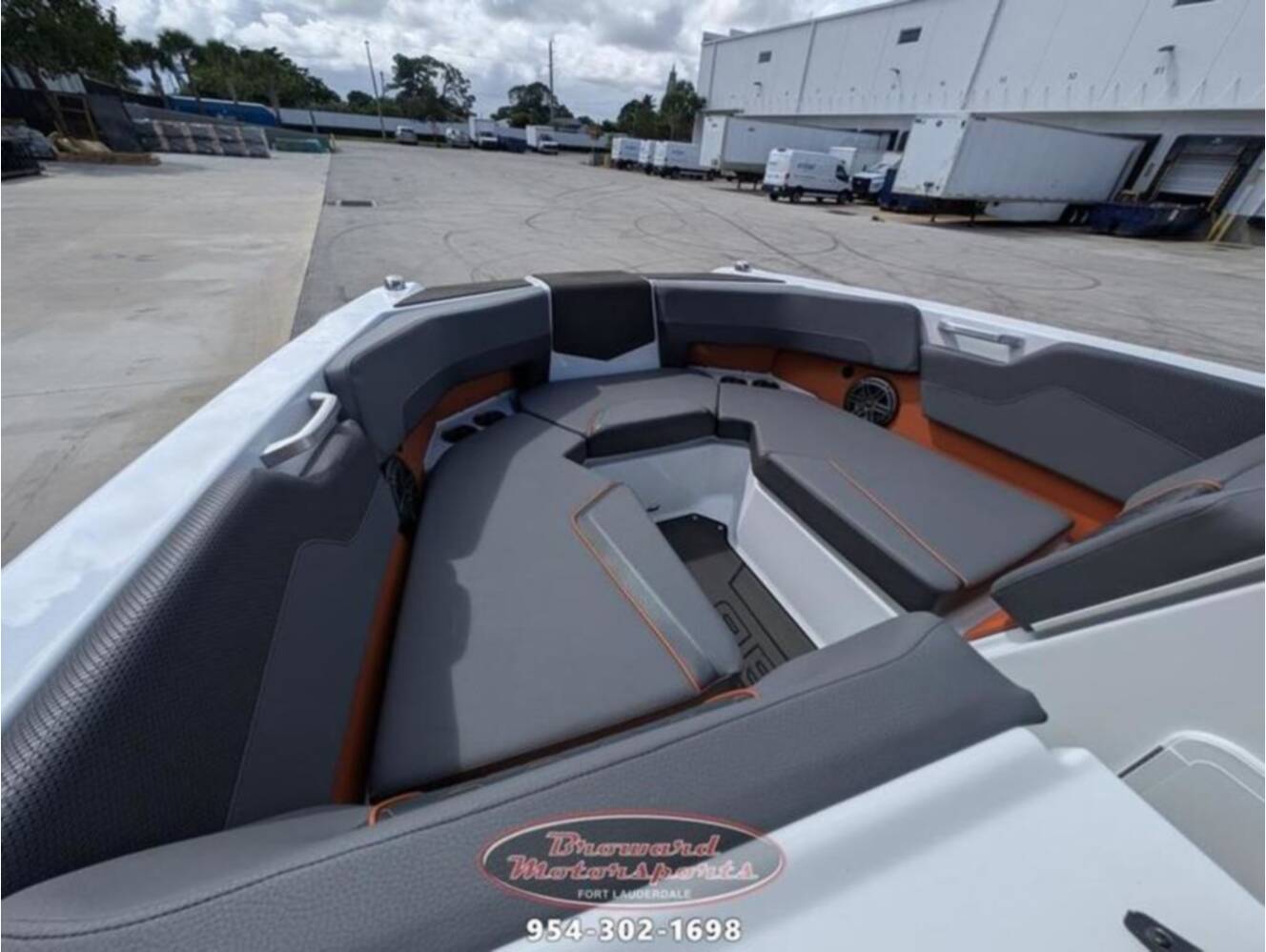 A photo of this 2026 Scarab 235 LX Wake