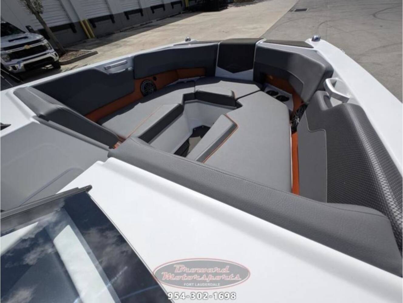 A photo of this 2026 Scarab 235 LX Wake