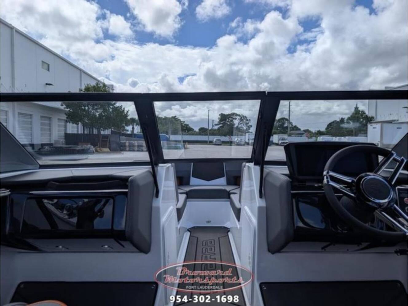 A photo of this 2026 Scarab 235 LX Wake