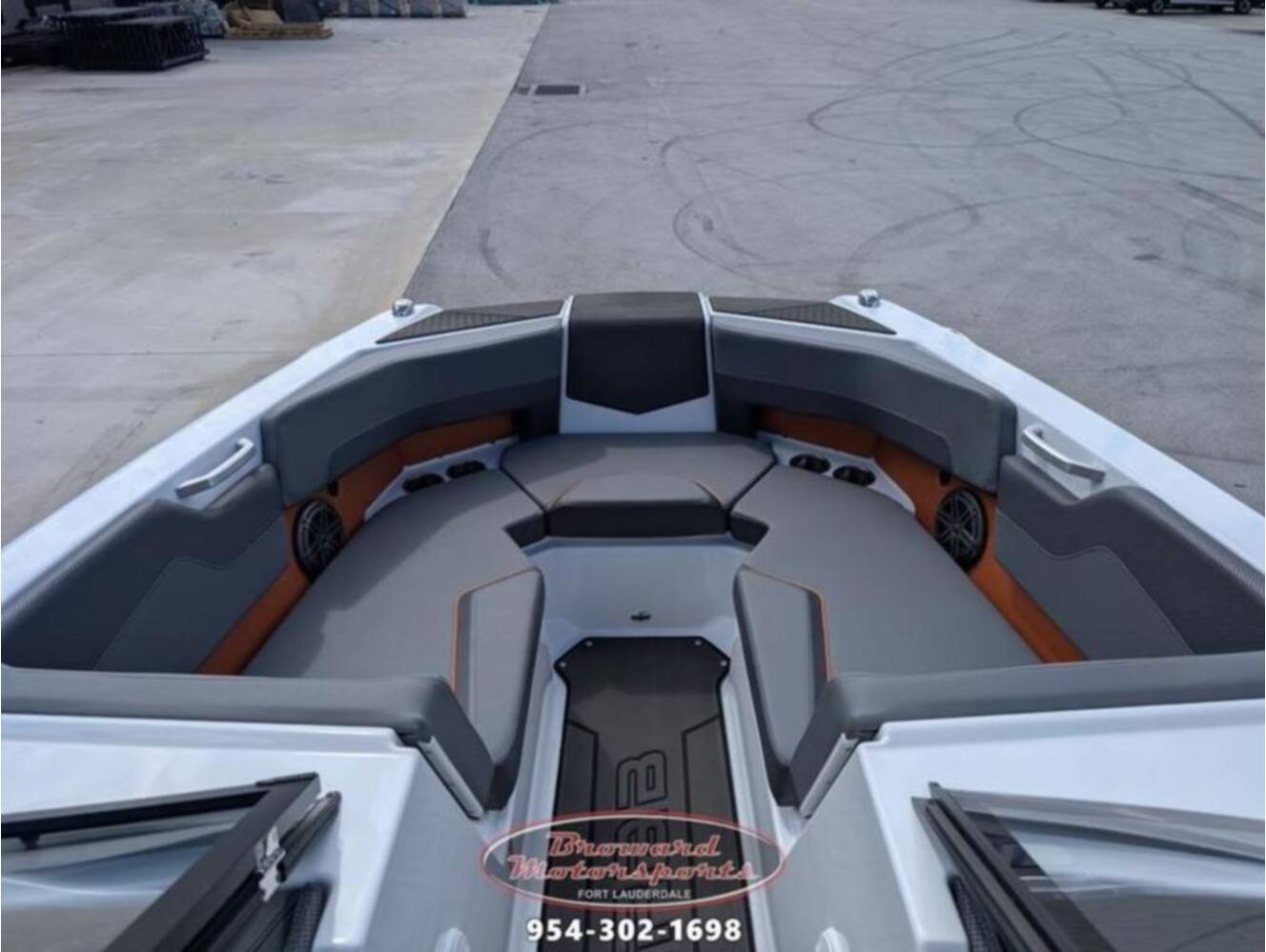 A photo of this 2026 Scarab 235 LX Wake