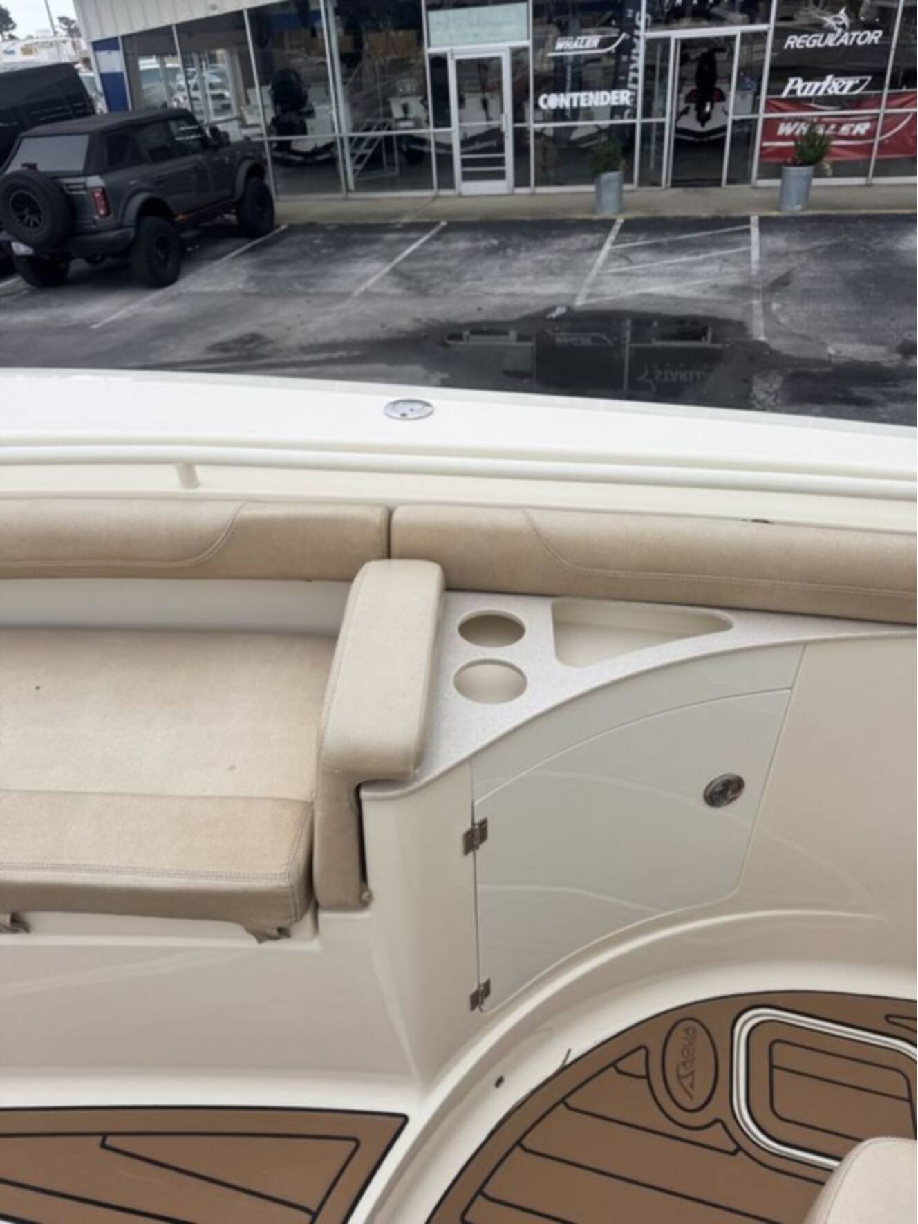 A photo of this 2018 Scout Boats 275 LXF