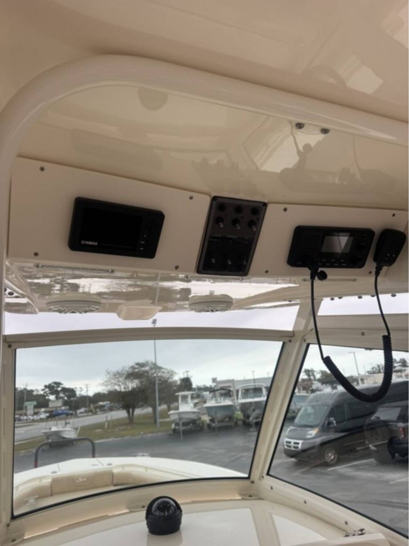 A photo of this 2018 Scout Boats 275 LXF