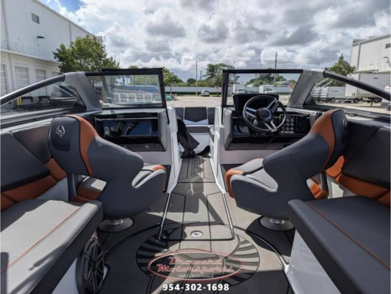 A photo of this 2026 Scarab 235 LX Wake