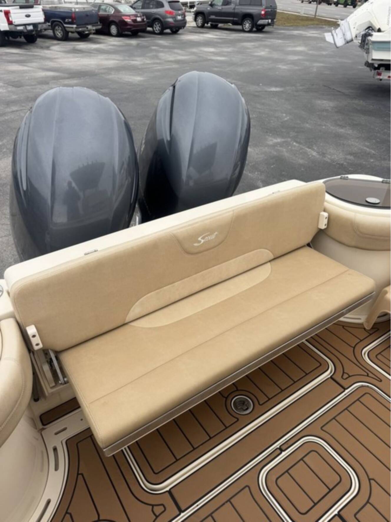 A photo of this 2018 Scout Boats 275 LXF
