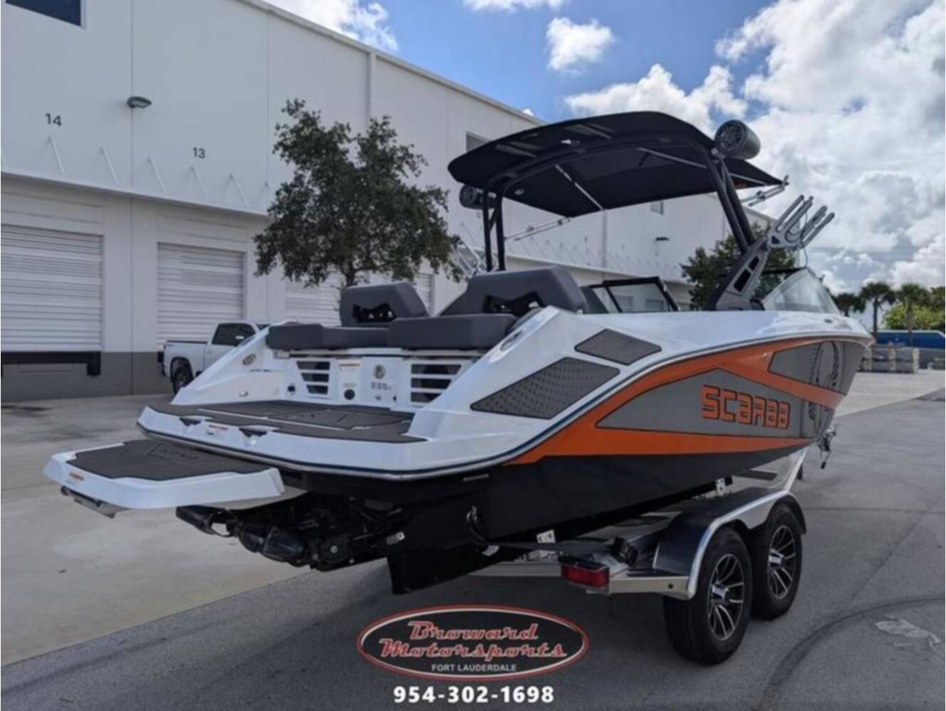 A photo of this 2026 Scarab 235 LX Wake
