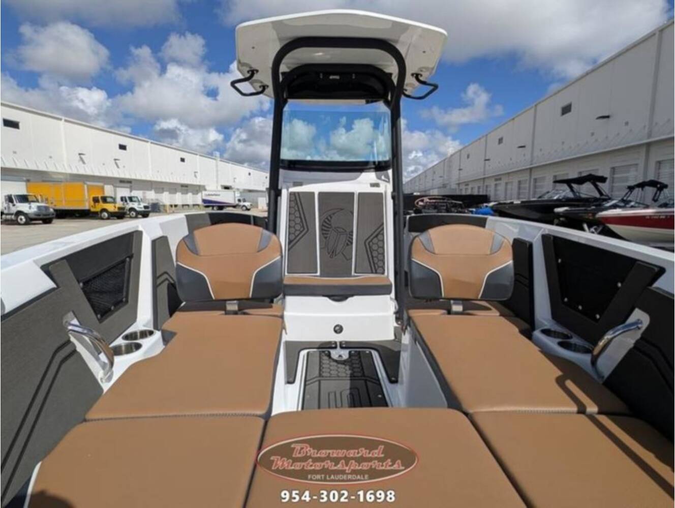 A photo of this 2026 Scarab 255 Open LX