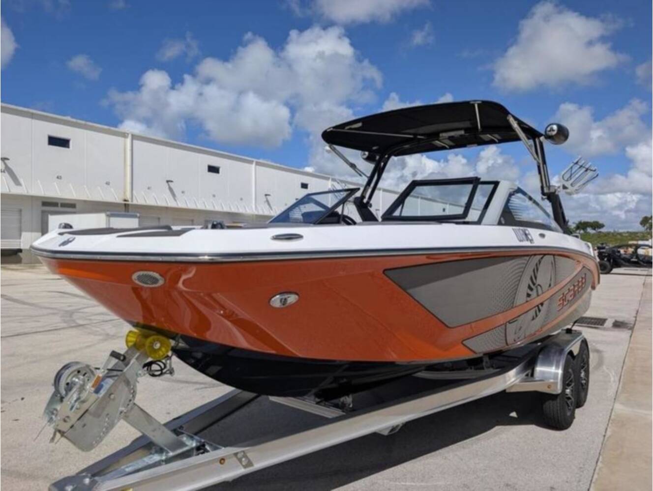 A photo of this 2026 Scarab 235 LX Wake