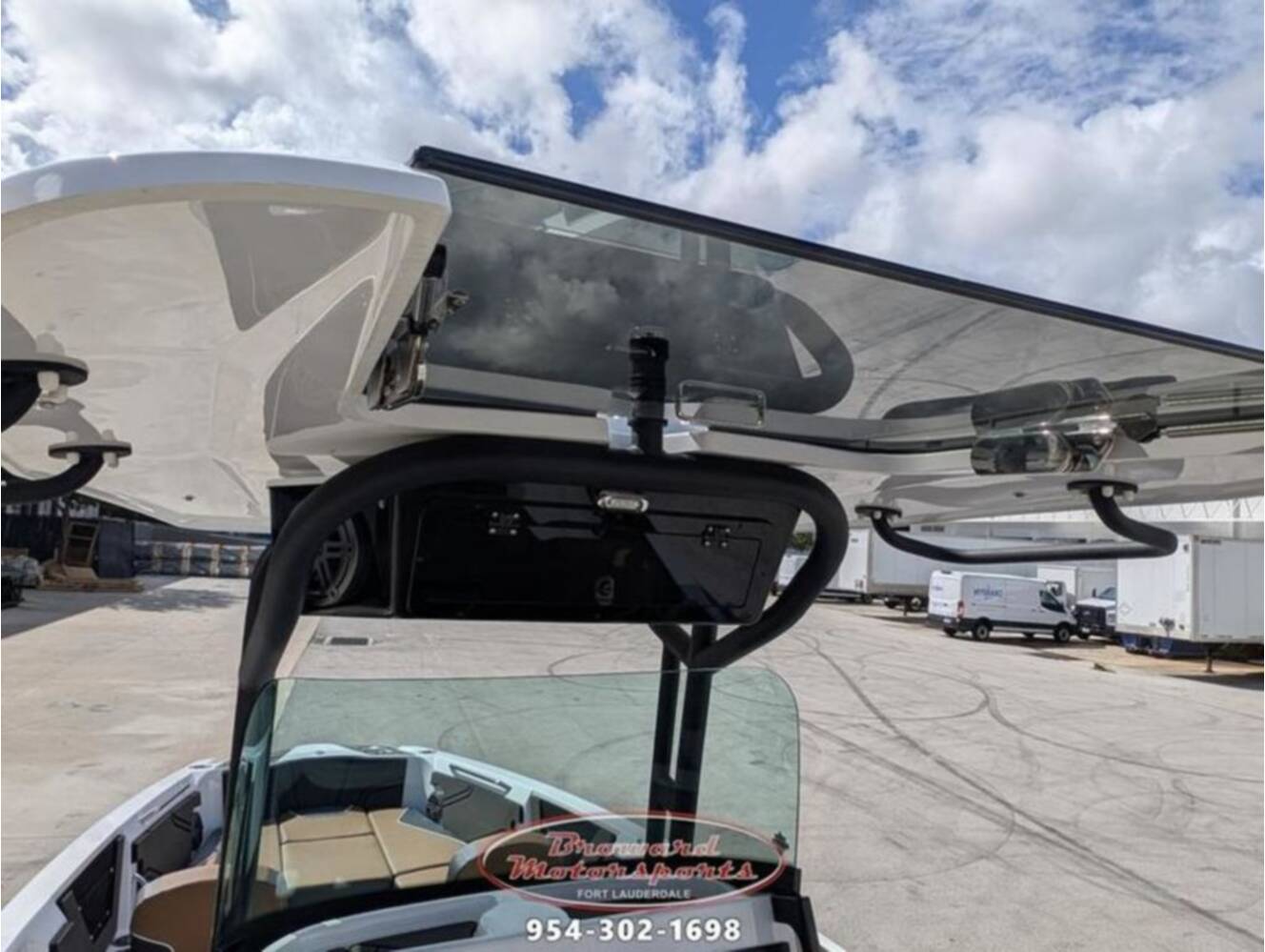 A photo of this 2026 Scarab 255 Open LX