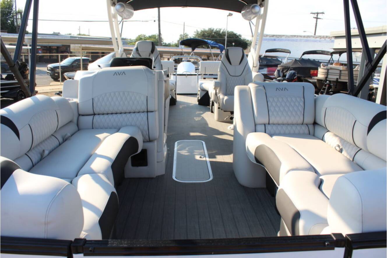 A photo of this 2026 Avalon Excalibur LTD Quad Lounge 25 FT