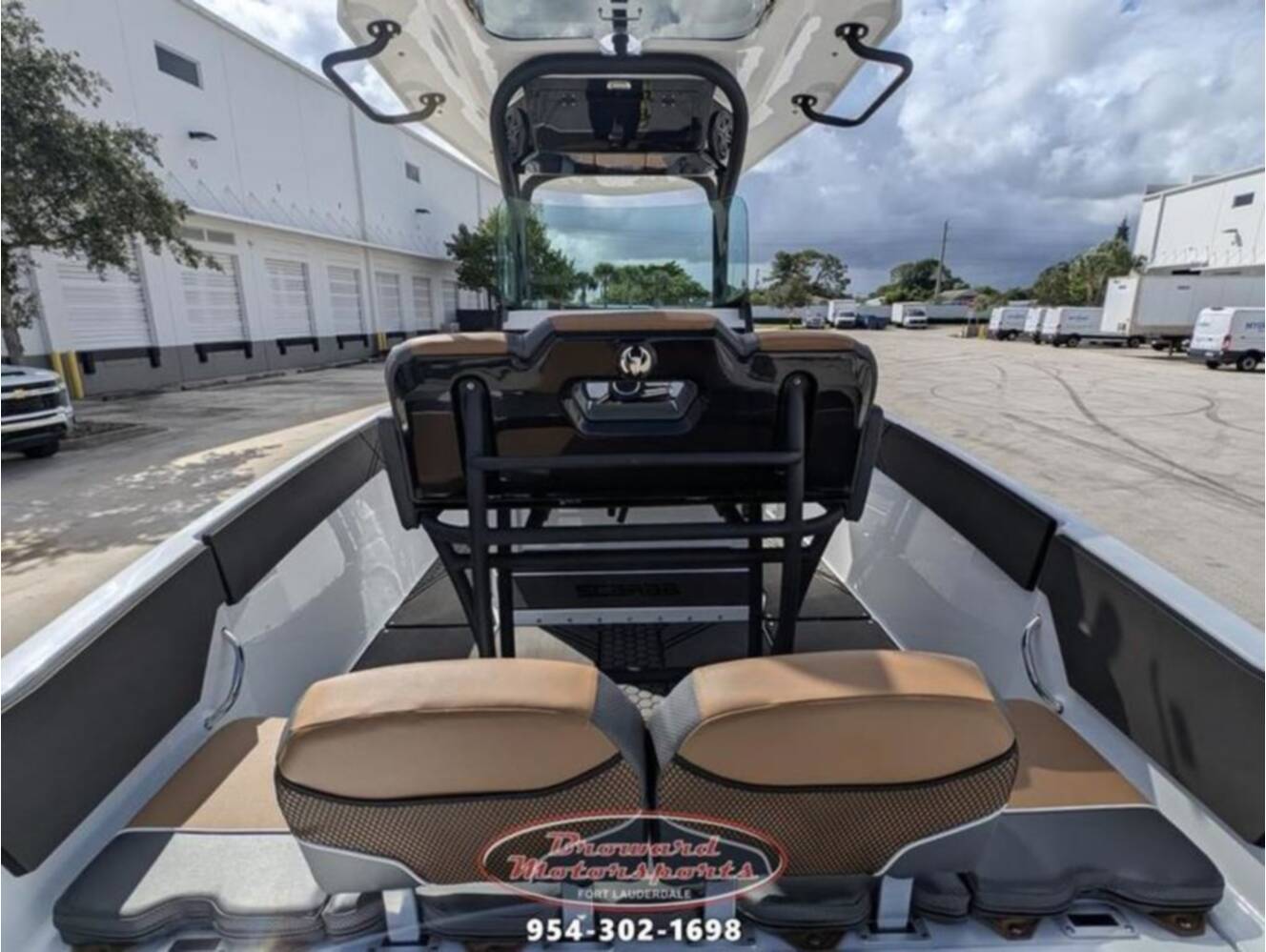 A photo of this 2026 Scarab 255 Open LX