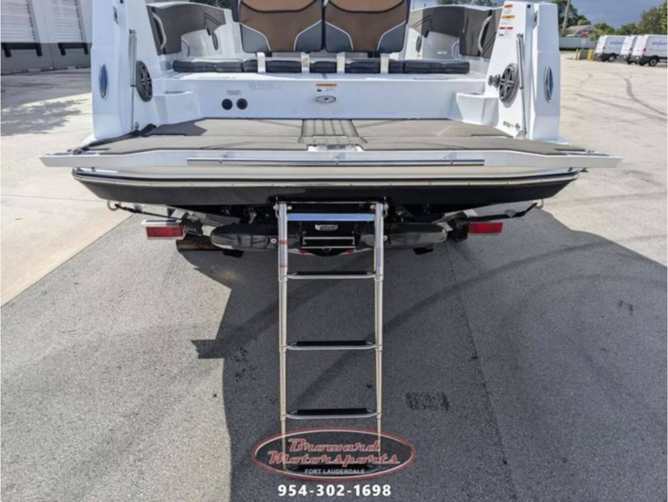 A photo of this 2026 Scarab 255 Open LX