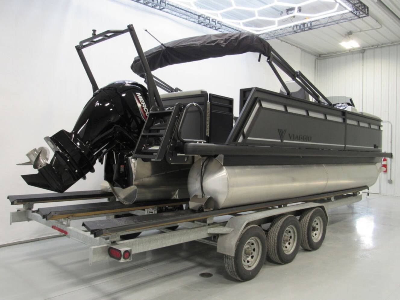 A photo of this 2026 Viaggio Lago V20C
