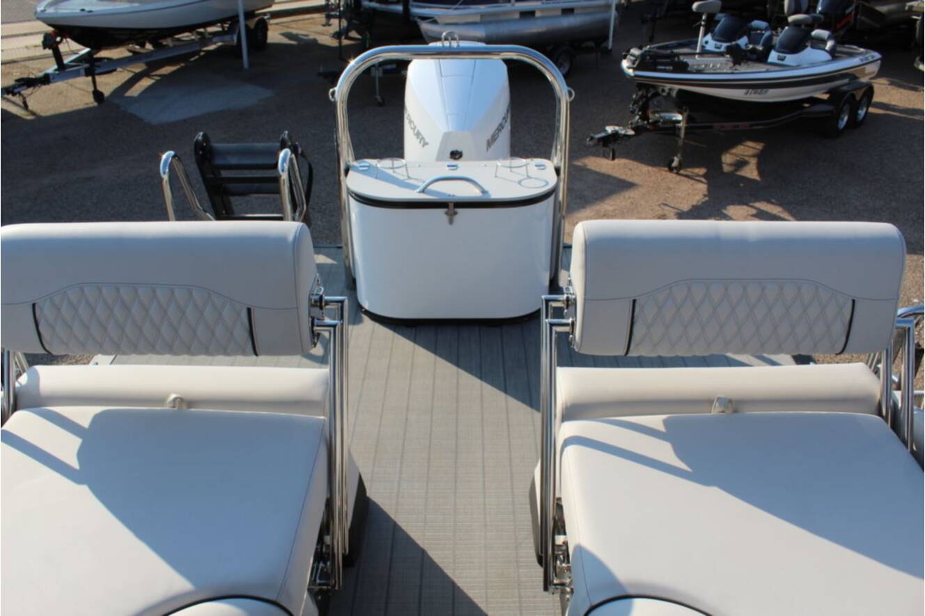 A photo of this 2026 Avalon Excalibur LTD Quad Lounge 25 FT